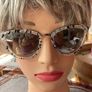 New Blenders sunglasses Avalanche Girl